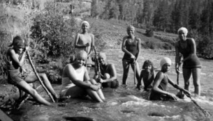 Water activities at girl's Camp Nizhoni, Lincoln Hills.