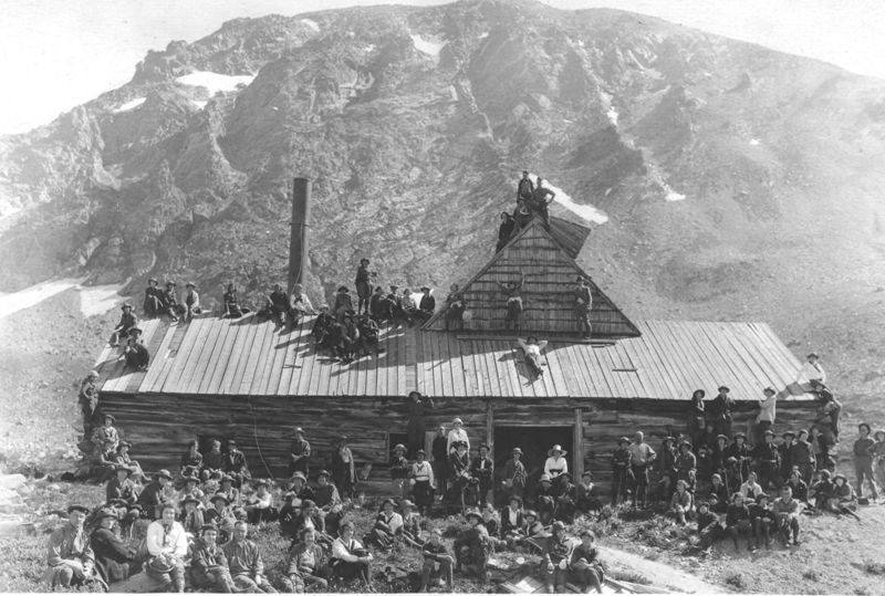 Fourth of July Mine shaft house.