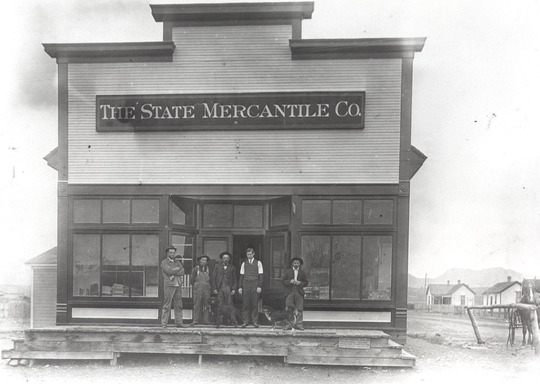 Historical photo of the Superior General Store.