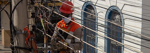 Repairing power lines