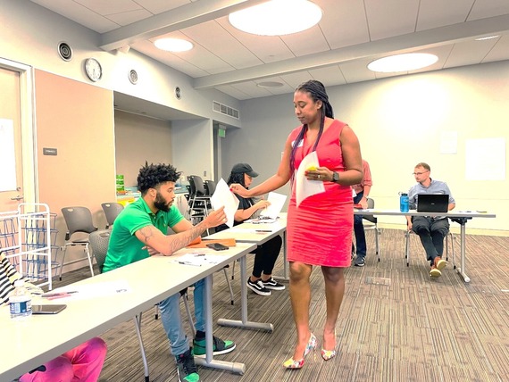 Dr. Lindsay Quarles leads ideation session with residents in Anacostia summer 2023