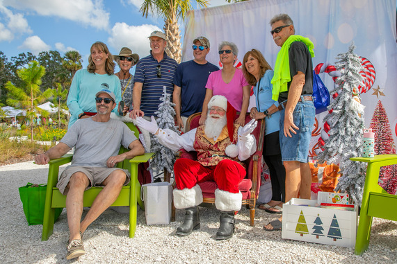 santa at market marie