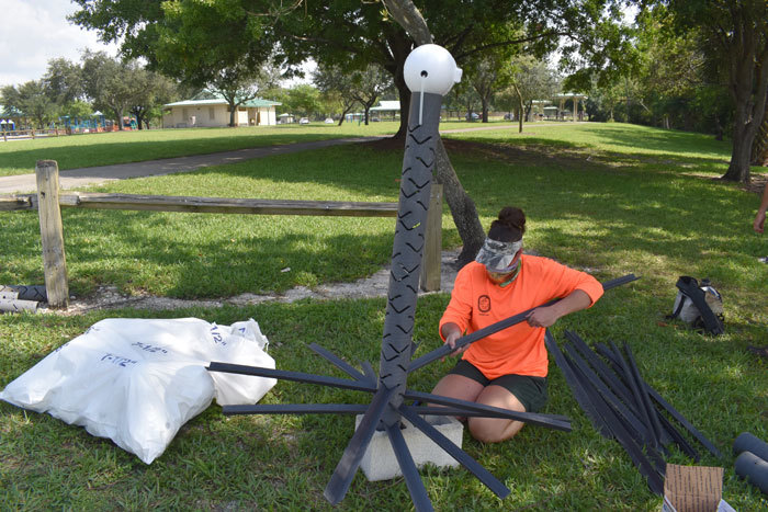 fish attractor assembly