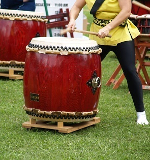 taiko drums-r