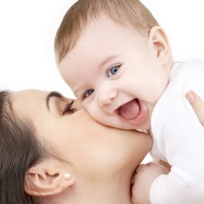 Baby laughing w mom
