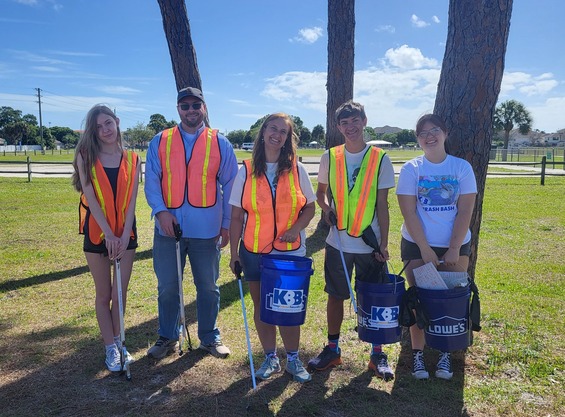 Volunteers at Trash Bash