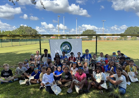 Student group photo at Sherwood Park for Arbor Day