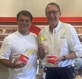 Mayor Sortal at Andias ice cream