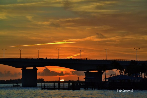 Schimmel - side bridge