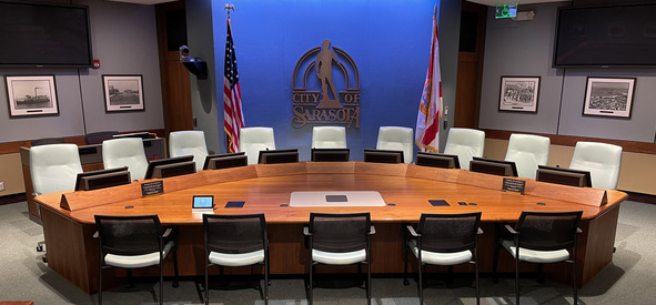 Photo of the City of Sarasota Commission Chambers
