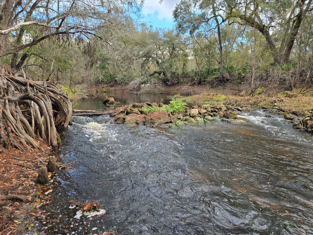 river photo