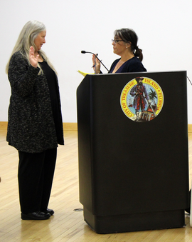 Commissioner Toth Being sworn in at City Commission Meeting