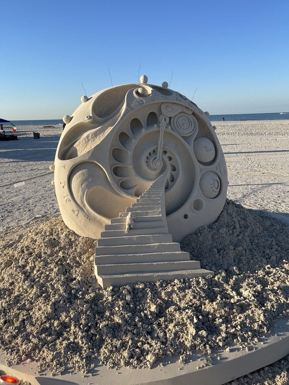 Infinity sand sculpture