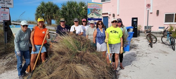 Dune Savers of Treasure Island group photo