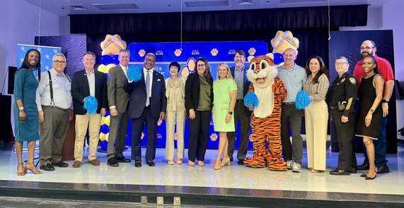 Group photo - Photo courtesy of the Education Foundation of Palm Beach County