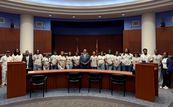 Mayor Keith James takes group photo with Summer Campers From Love, Hope & Healing Inc. at City Hall in West Palm Beach 