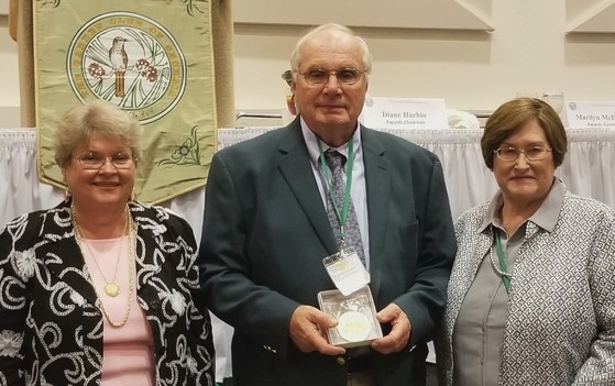Terry W. Johnson with The Garden Club's Jane Hersey (left) and Diane Harbin (The Garden Club of Georgia)