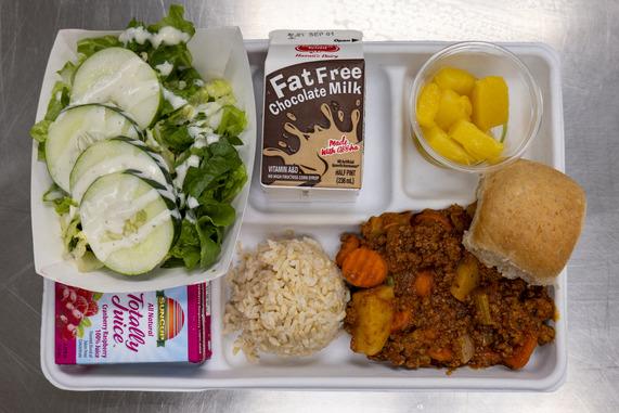 2024-08-28-SchoolLunchPlate