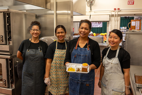 Helemano-Elem-Cafeteria-Team