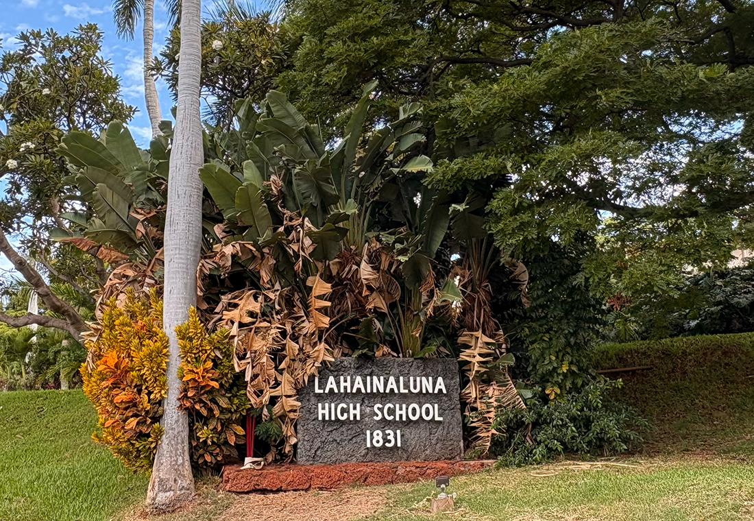 Lahainaluna-High-Sign
