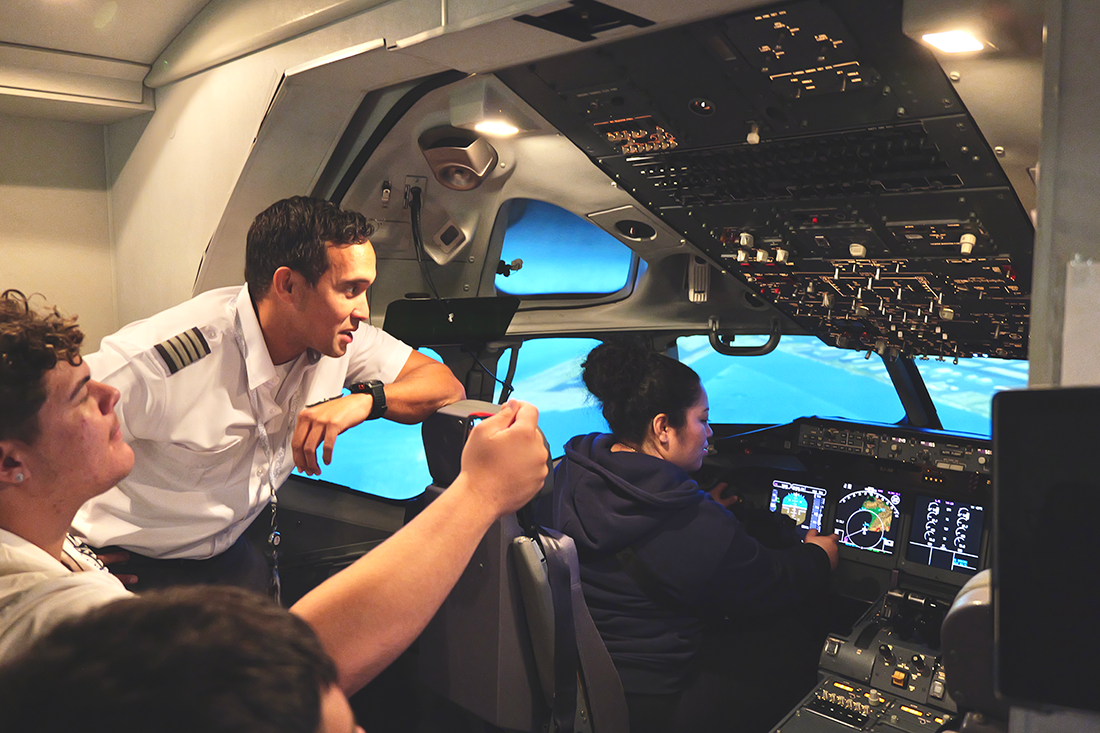 Anuenue-Hawaiian-Airlines