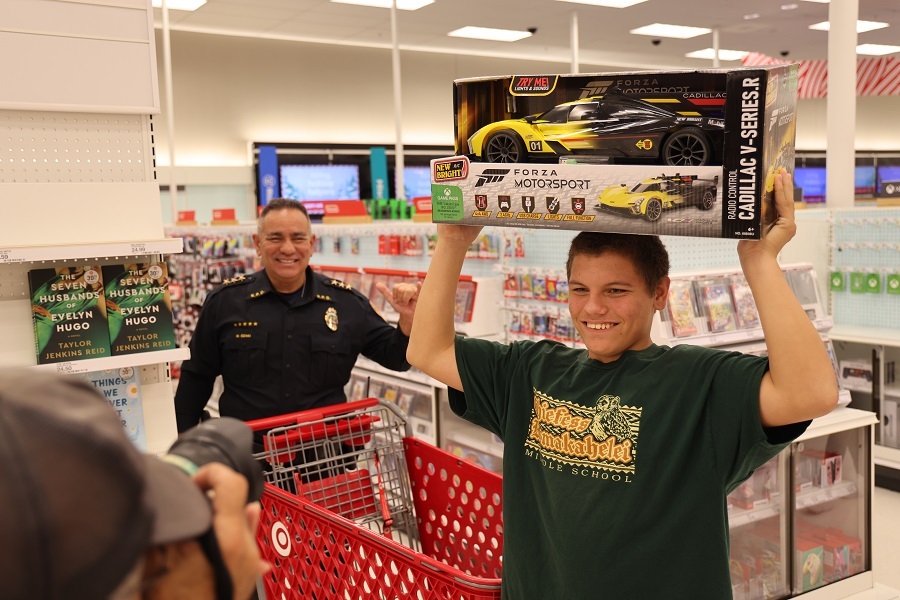 KPD Deputy Chief Mark Ozaki (left) was on hand for KPD’s Heroes and Helpers event on Wednesday.