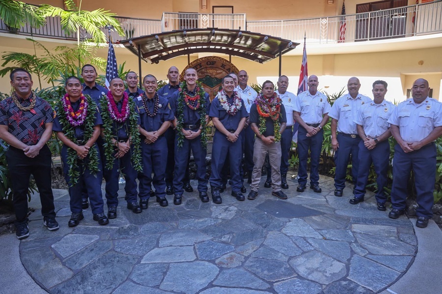 33rd recruit class with fire admin and Mayor Kawakami.