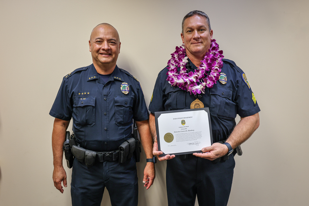 Assistant Chief Kalani Ke and Detective Hamberg at the Kaua‘i Police Commission meeting.