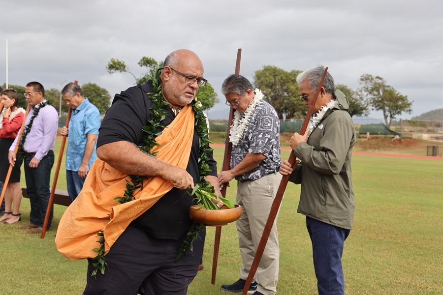 Kahu Sean Chun blesses the Vidinha Stadium Improvements Project.