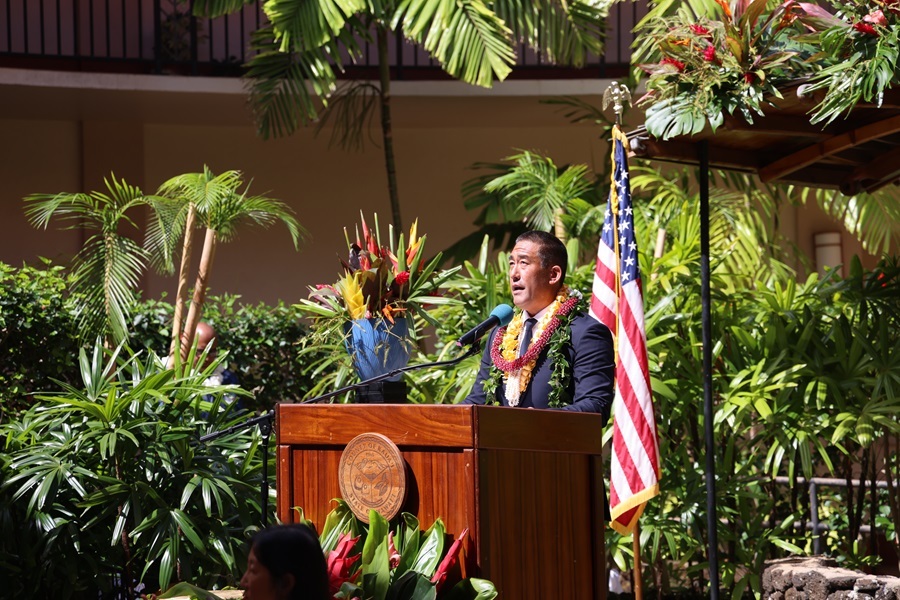 Mayor Kawakami addresses the crowd at the Līhu‘e Civic Center at his 2025 State of the County Address.