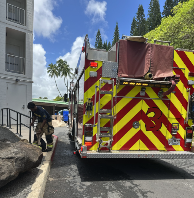 Kaua‘i Fire Department personnel arrive on scene.