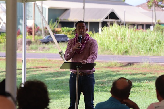 Mayor Derek S.K. Kawakami addresses the attendees at the blessing. ###