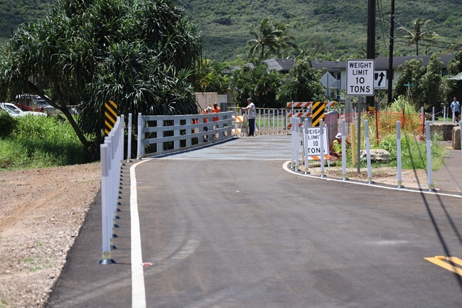 The Niumalu Bridge in Nāwiliwili has reopened to the public.