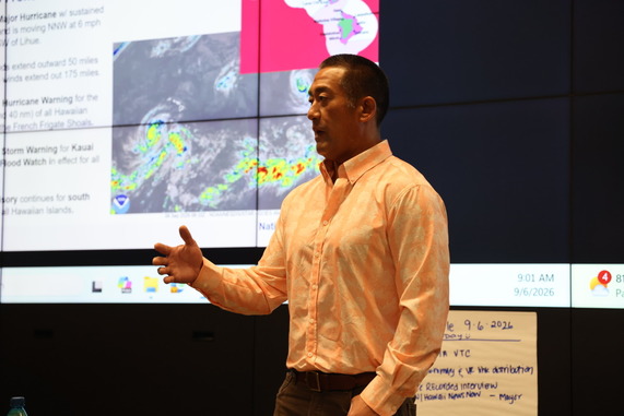 Mayor Kawakami addresses the EOC on September 6.