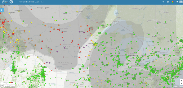 Air now map showing smoke plume and monitor results over Iowa
