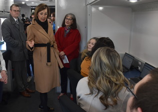 Gov. Reynolds and Director Townsend in Mobile Workforce Center