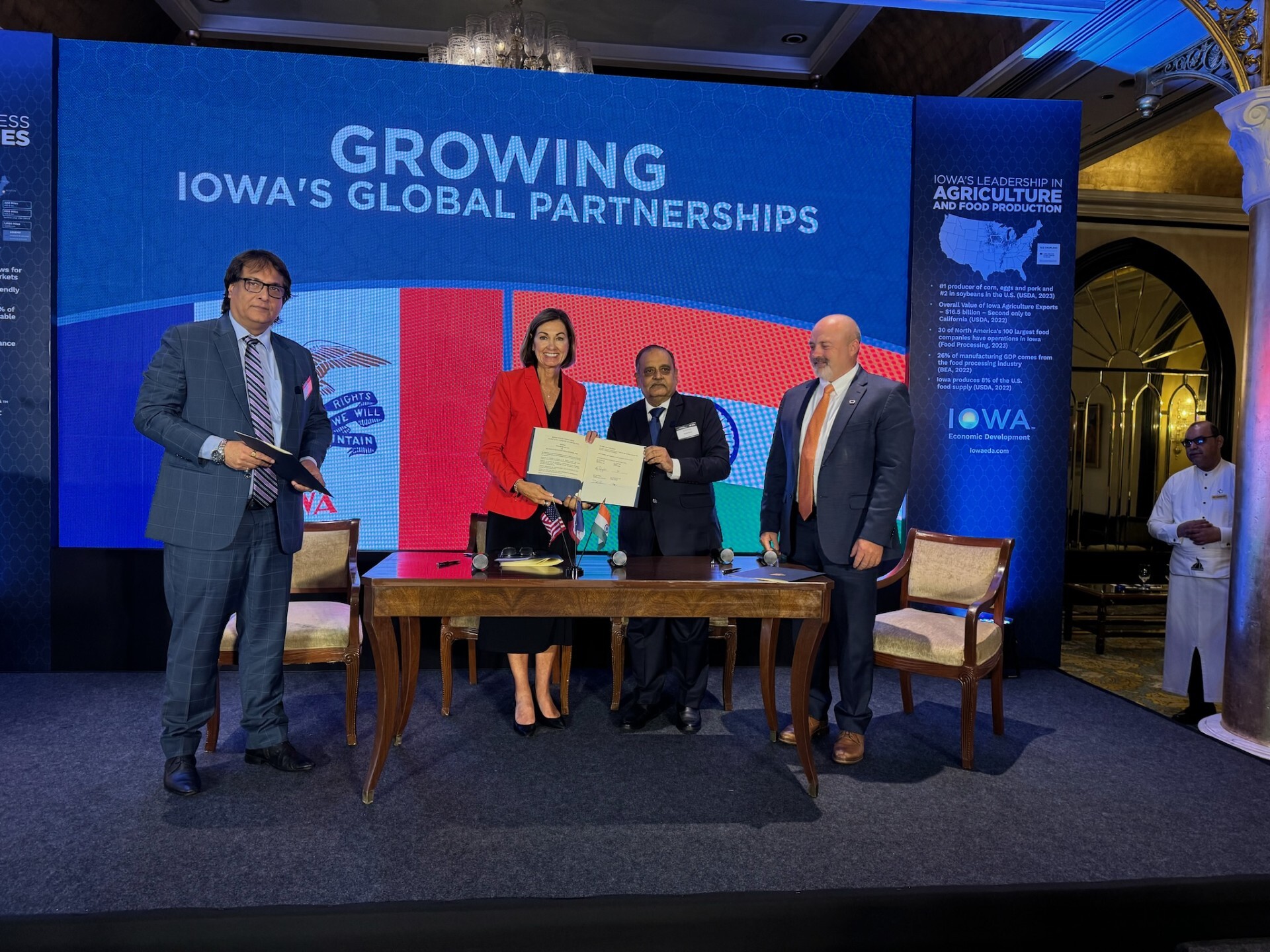 Gov. Reynolds signs MOU with leaders from the Compound Feed Manufacturers Association of India