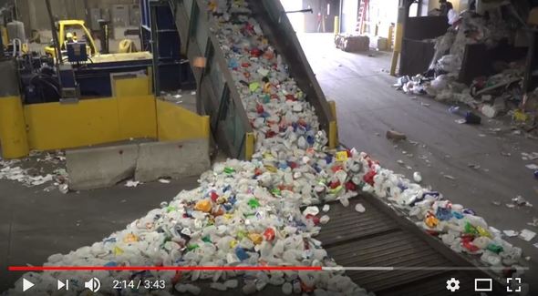 A thumbnail image from the video explaining the City's single stream recycling program.