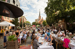 Farm to Street dinner attendees