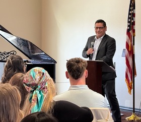 Alberto Gonzalez photo