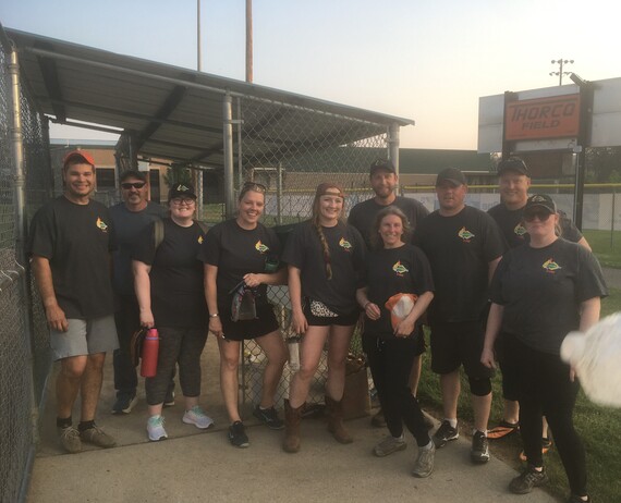 softball group photo