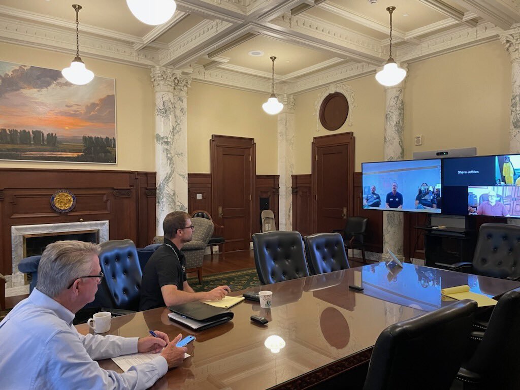 Governor Little Meeting with Great Basin Team 7 IC, Hayden Fire