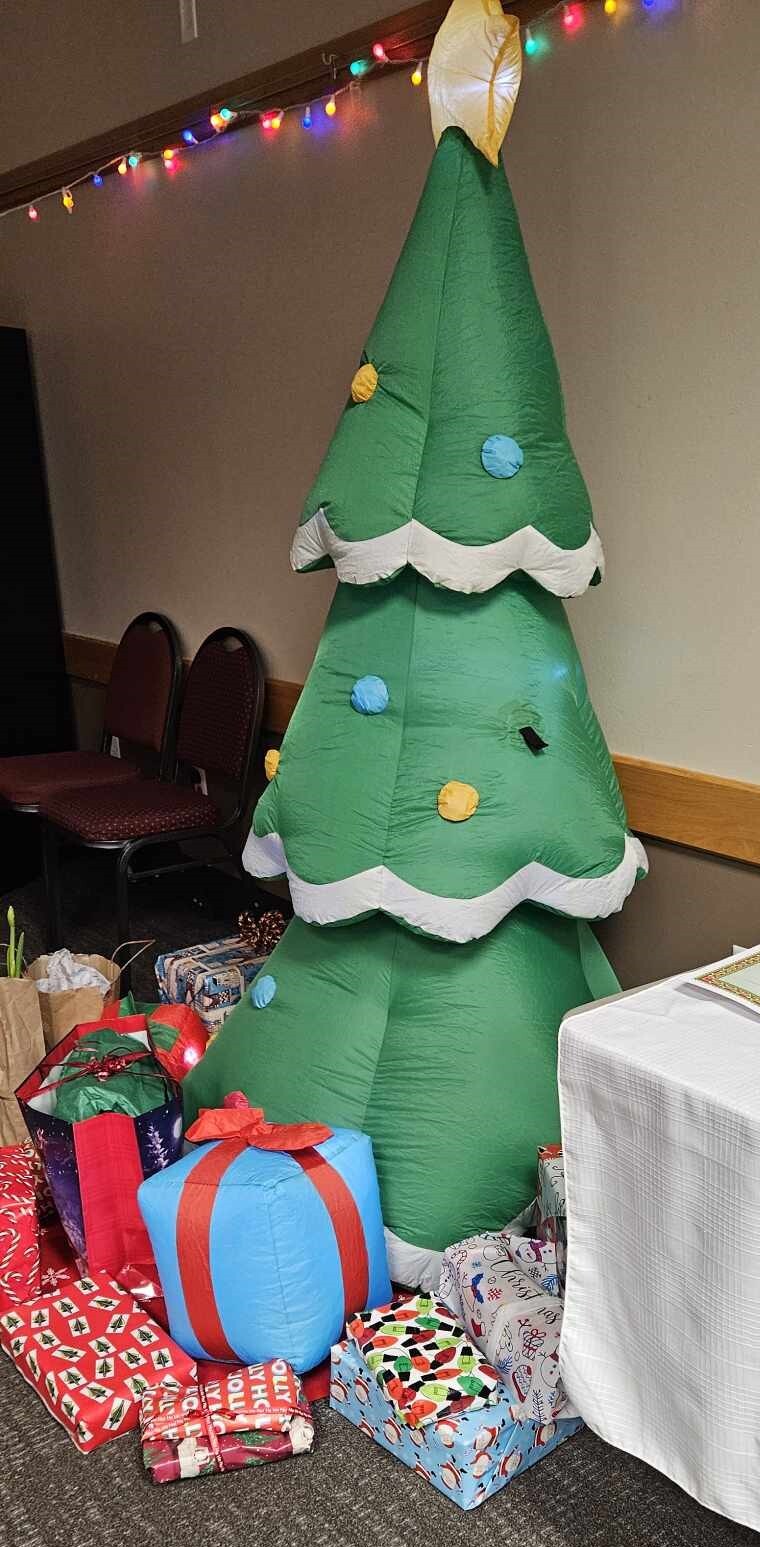 inflatable tree