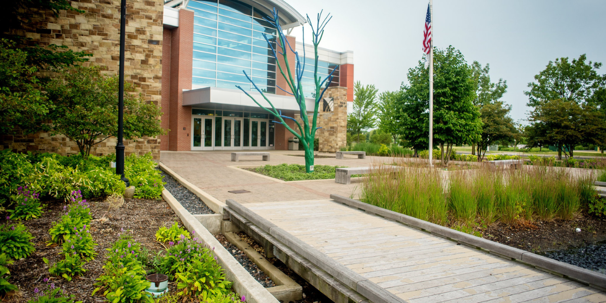 Green infrastructure in front of the Fountain View Recreation Center