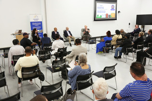 attendees and panelists of the first neighborhood housing forum from the Cook County Assessor's Office