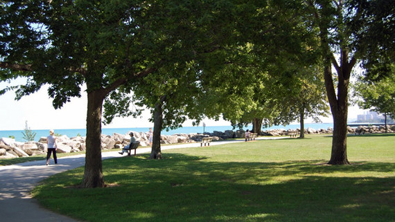 Park along the lakefront