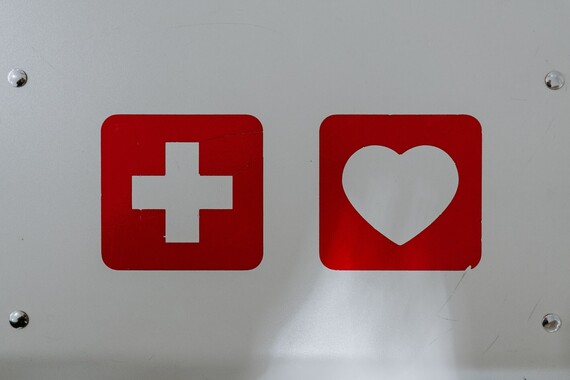 first aid symbol