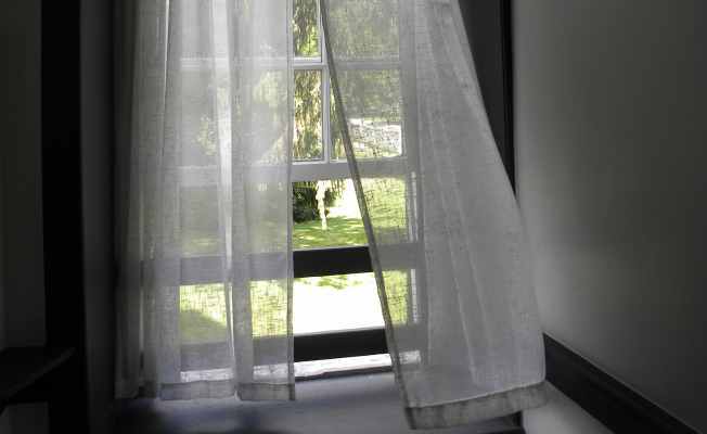open window breeze