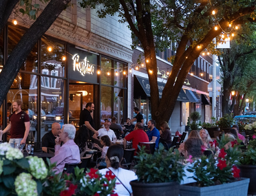 Outdoor dining Rustico