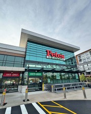 Entrance to the new Pete's Fresh Market on Madison Street.